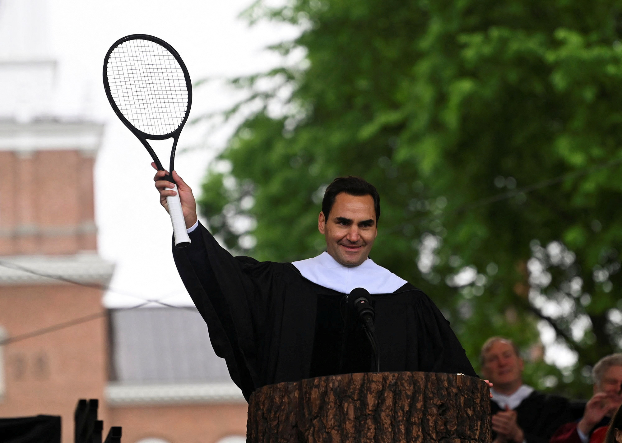 Former tennis pro Roger Federer tells students that 'effortless' is a myth in Dartmouth commencement speech - The Globe and Mail